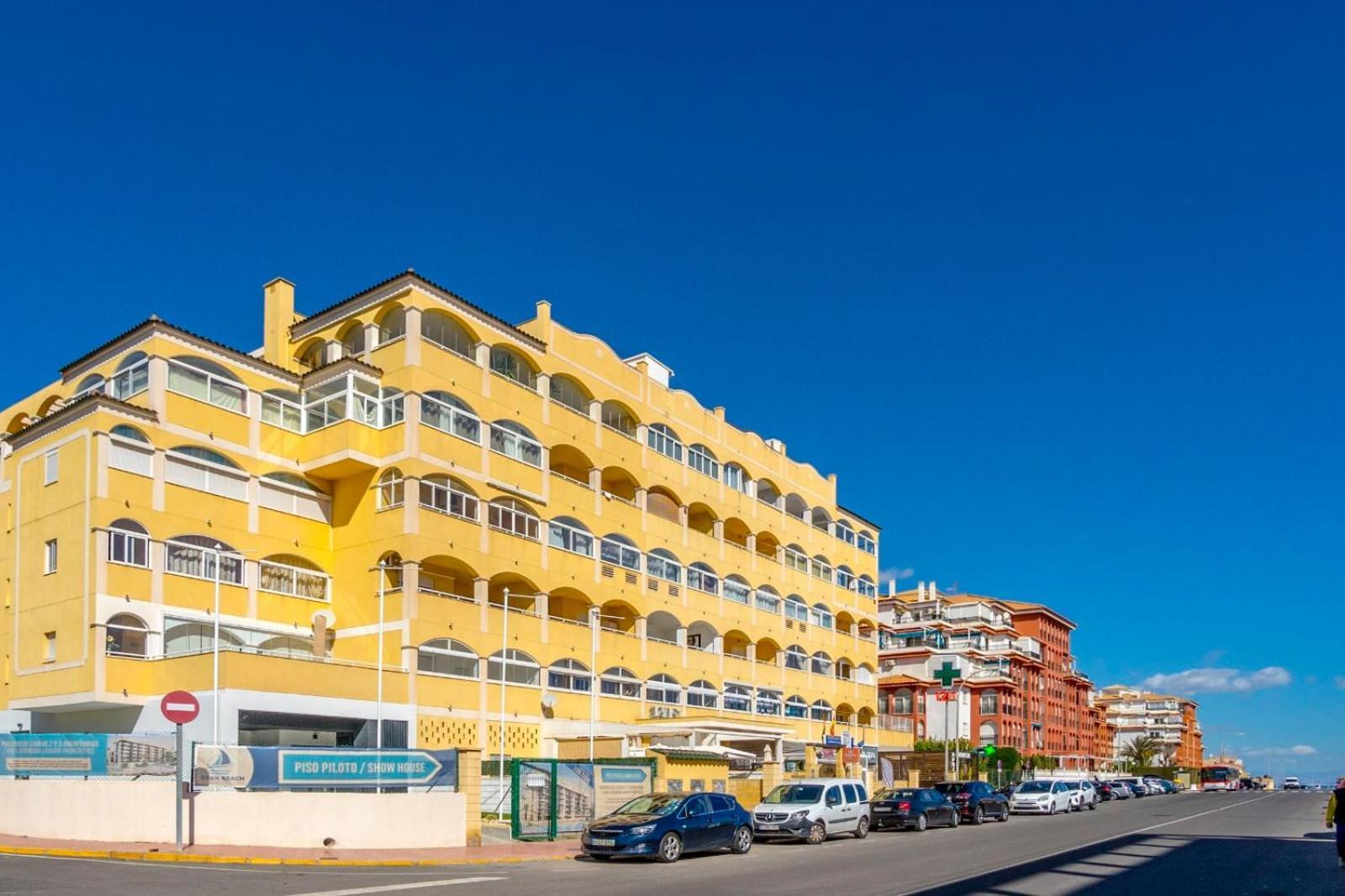 Nice Modern 2 Bed Apartment In Torrievieja Торевьиа Экстерьер фото