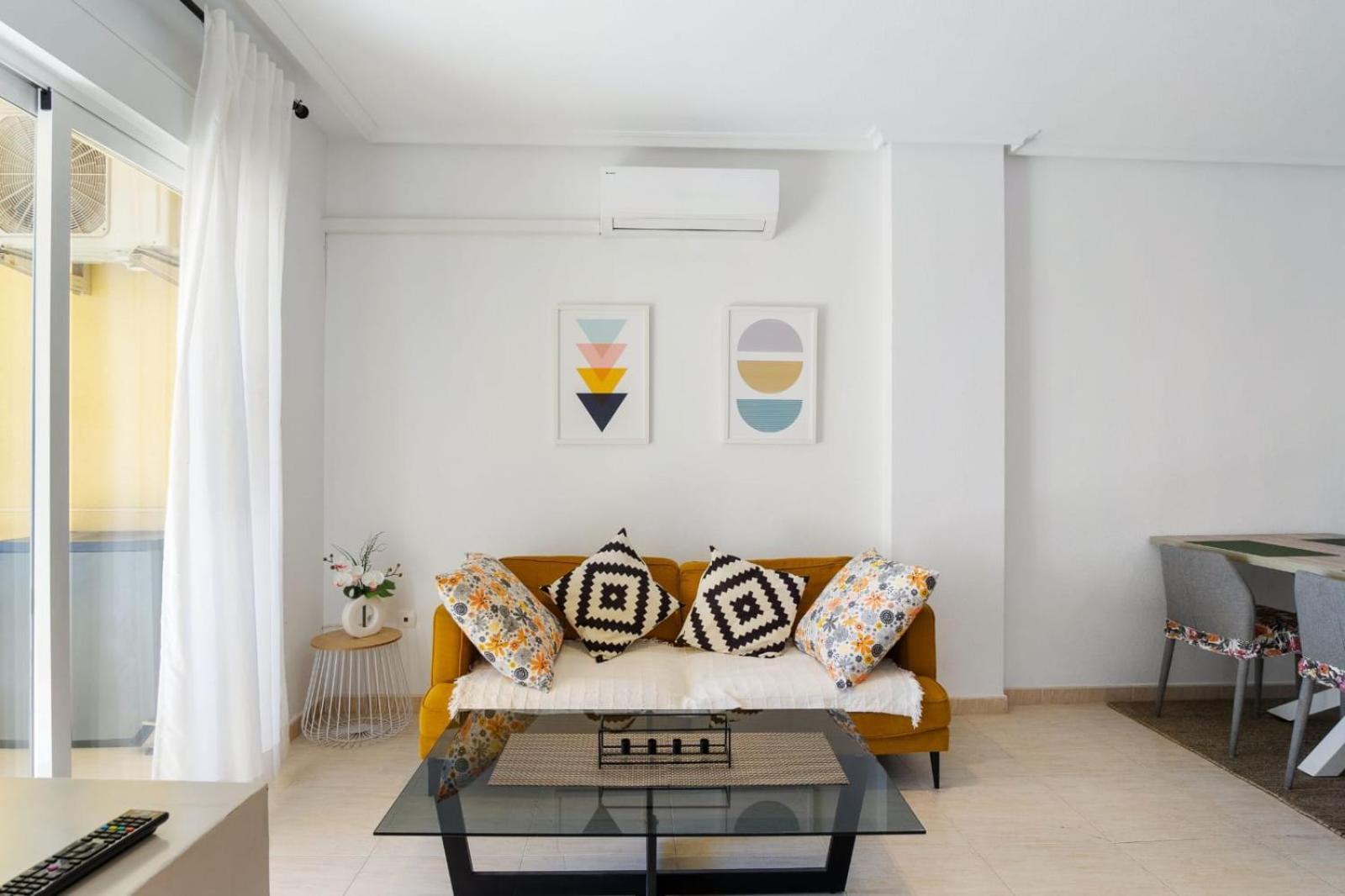 Nice Modern 2 Bed Apartment In Torrievieja Торевьиа Экстерьер фото