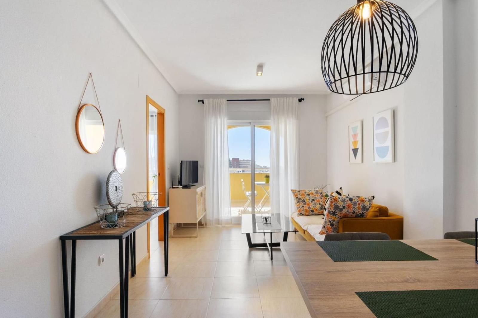 Nice Modern 2 Bed Apartment In Torrievieja Торевьиа Экстерьер фото