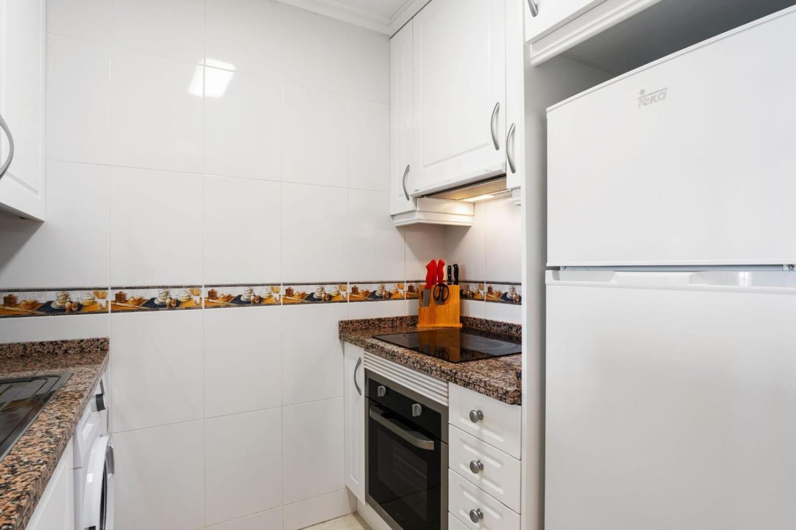 Nice Modern 2 Bed Apartment In Torrievieja Торевьиа Экстерьер фото