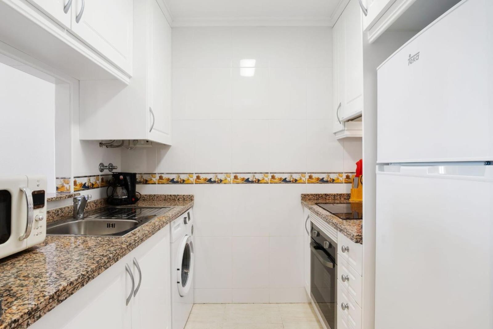 Nice Modern 2 Bed Apartment In Torrievieja Торевьиа Экстерьер фото